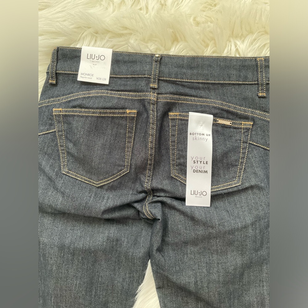 LIU*JO CROPPED BOTTOM UP JEANS - Picture 8 of 12